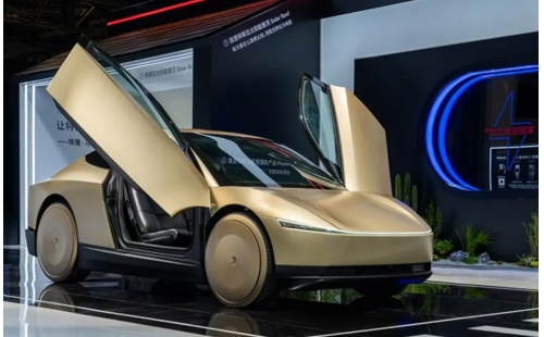 特斯拉Cybercab横空出世：全塑料车身改写汽车制造规则，材料革命已至